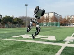 Robô humanóide mostra velocidade e habilidade actual