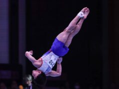 Karl Eldrew Yulo avança para a ultimate dos exercícios de solo na Copa do Mundo do Cairo