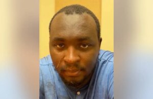 Homem da Flórida acusado de assassinato após supostamente esfaquear uma mulher até a morte em um ataque aleatório em um bairro tranquilo