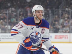 Connor McDavid, dos Oilers, sobre lesão no jogo 2: ‘Está tudo bem’