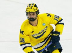 O principal prospecto dos Canadiens, Michael Hage, retornando a Michigan