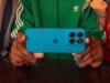 Moto G87 oferece câmera grande, tela brilhante e um raro telefone robusto com orçamento limitado