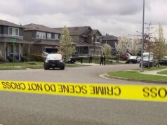 Vizinho atira fatalmente em suposto atirador após duas mulheres serem baleadas em disputa doméstica