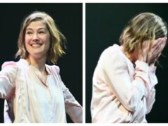 Rosamund Pike luta contra as lágrimas durante a chamada ao palco da peça londrina Inter Alia