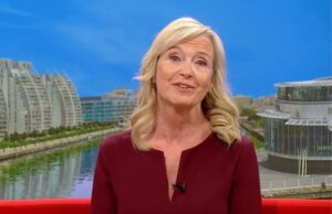 Os telespectadores da BBC estão convencidos de que o tributo ‘exagerado’ a Carol Kirkwood é uma piada de primeiro de abril