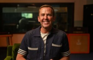 Scott Mills questionado sobre crimes sexuais graves contra ‘menino com menos de 16 anos’