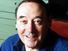 O renomado zoólogo e estrela da TV Zoo Time, Desmond Morris, morre aos 98 anos