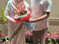 Vem Narender Reddy presta juramento