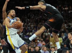 Suns conquista a vaga closing nos playoffs com vitória no play-in sobre Warriors