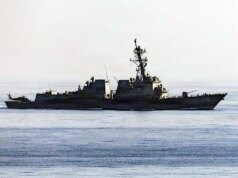 Chamado de socorro captura navio-tanque sob fogo, Irã fecha Ormuz prendendo milhares de marinheiros