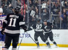 Panarin marca, Kings fecha Oilers para aumentar suas possibilities de playoff