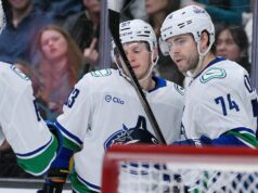 Canucks desfere um golpe nas poucas esperanças dos Sharks nos playoffs com vitória nos pênaltis