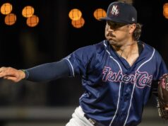 Fisher Cats se combinam com Rumble Ponies sem sucesso, permitindo 10 caminhadas