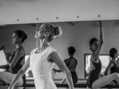 Por que Yana Lewis escolheu a Índia para realizar seus sonhos de balé