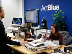 A gigante de arrecadação de fundos democrata ActBlue abalada por alegações de que enganou o Congresso sobre doações estrangeiras