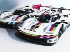 Porsche comemora 50 anos da Apple com pintura retrô de carro de corrida