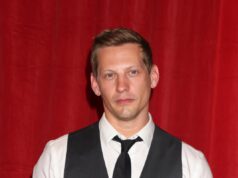 A estrela de Hollyoaks, James Sutton, junta-se ao OnlyFans