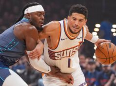 Devin Booker, do Suns, critica árbitros por falta técnica: ‘Ruim para o esporte’