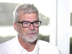 Brian Hooker deixa as Bahamas para ficar com a mãe doente, diz advogado