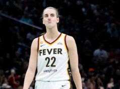 Caitlin Clark retorna às competições da WNBA após lesão em 2025, no jogo de pré-temporada do Fever