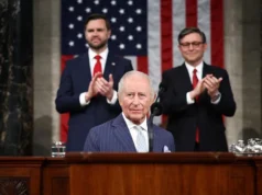 Rei Charles discursa no Congresso após comentários do embaixador britânico sobre vazamento de EUA e Israel