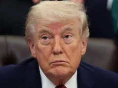 Trump diz que EUA apreenderam navio iraniano, Irã fecha Estreito de Ormuz e cessar-fogo está encerrado