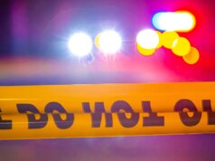 Pelo menos 13 pessoas ficaram feridas após veículo colidir com multidão em Louisiana