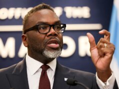 Vereador de Chicago diz que a polícia está ‘algemada’ para impedir aquisições de adolescentes sob o prefeito Brandon Johnson