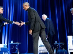 Obama escolhe apoiador Stephen Colbert para entrevista de estreia no polêmico centro presidencial