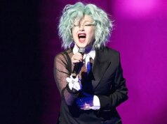 Cyndi Lauper ameaça o provocador de Las Vegas com uma queda violenta: ‘Eu vou até você’