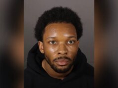 O cantor D4vd se declara inocente do assassinato de uma jovem supostamente encontrada desmembrada, em decomposição em seu carro