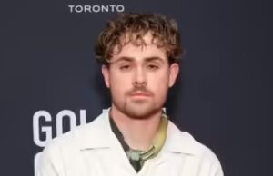 O TOC de Dacre Montgomery o ajudou a moldar um personagem vilão