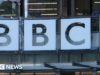 BBC cortará quase um em cada 10 funcionários para economizar £ 500 milhões