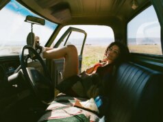 Programação da HBO Max de abril de 2026: novas temporadas de ‘Hacks’ e ‘Euphoria’, além de ‘Marty Supreme’