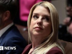 Trump destitui procuradora-geral dos EUA, Pam Bondi