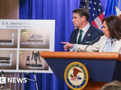 Suspeito acusado de tentativa de assassinato de Trump em jantar em Washington