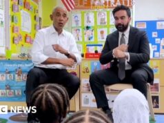 Assista: Obama e Mamdani cantam com crianças em Nova York