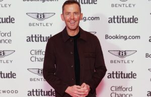Painel universitário recomendará remoção do doutorado honorário de Scott Mills