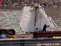 Câmara aprova projeto de lei de segurança da aviação em resposta à colisão mortal no ar perto de DC