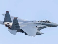 EUA correm para encontrar tripulante desaparecido após caça abatido sobre o Irã