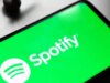 O novo emblema do Spotify identifica artistas humanos, já que as inundações musicais de IA incluem