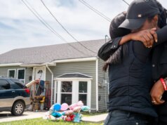 Tiroteio na Louisiana expõe "lacunas perigosas" na violência doméstica, leis sobre armas