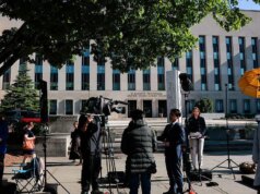 Suspeito de tiroteio em jantar de correspondente será levado ao tribunal enquanto a investigação continua