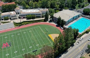 Filho do diretor de Hollywood acusado de anos de abuso sexual e racial de colega de time de pólo aquático em uma elegante escola preparatória