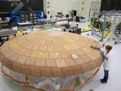 Enquanto Artemis II volta para a Terra, a tripulação aposta suas vidas no escudo térmico