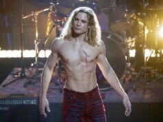 O trailer do Vampiro Lestat mostra Lestat abraçando seu deus do rock inside