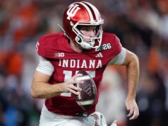 As negociações podem salvar o draft da NFL sem QBs de franquia, polarizando os jogadores de bocejarem