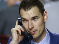 O ex-técnico dos Coyotes fala o que se destaca sobre a potencial contratação dos Maple Leafs, John Chayka