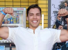 O filho de Arnold Schwarzenegger segue os passos de seu famoso pai com a vitória em primeiro lugar no fisiculturismo