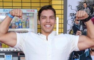 O filho de Arnold Schwarzenegger segue os passos de seu famoso pai com a vitória em primeiro lugar no fisiculturismo